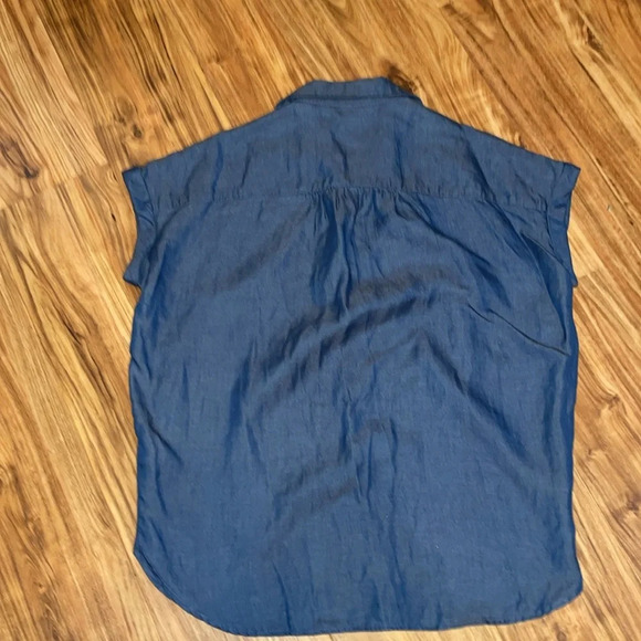 J McLaughlin women small 4 6 Shirt Top Chambray Button Down Alondra short sleeve - Picture 7 of 9